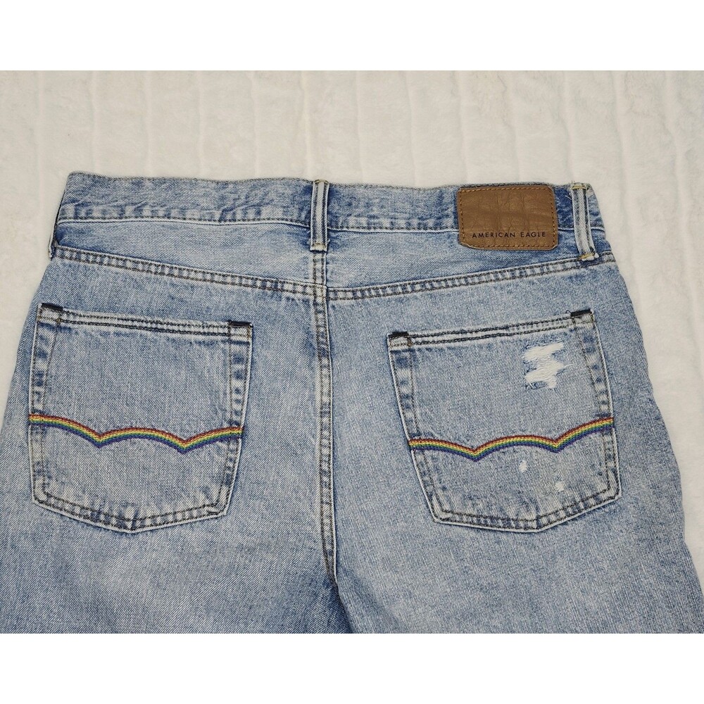 American Eagle Men's Denim Shorts Size 32 Light Wash Distressed Ripped Raw Hem